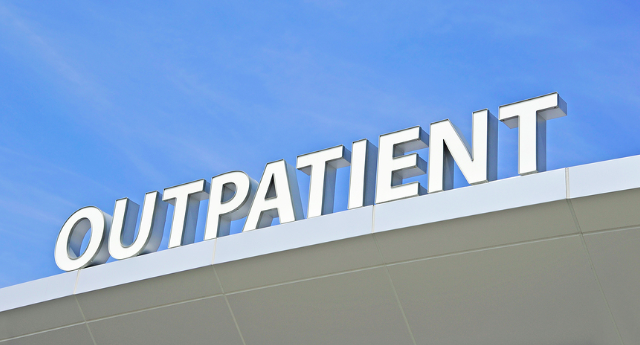 How does outpatient treatment for addiction work?
